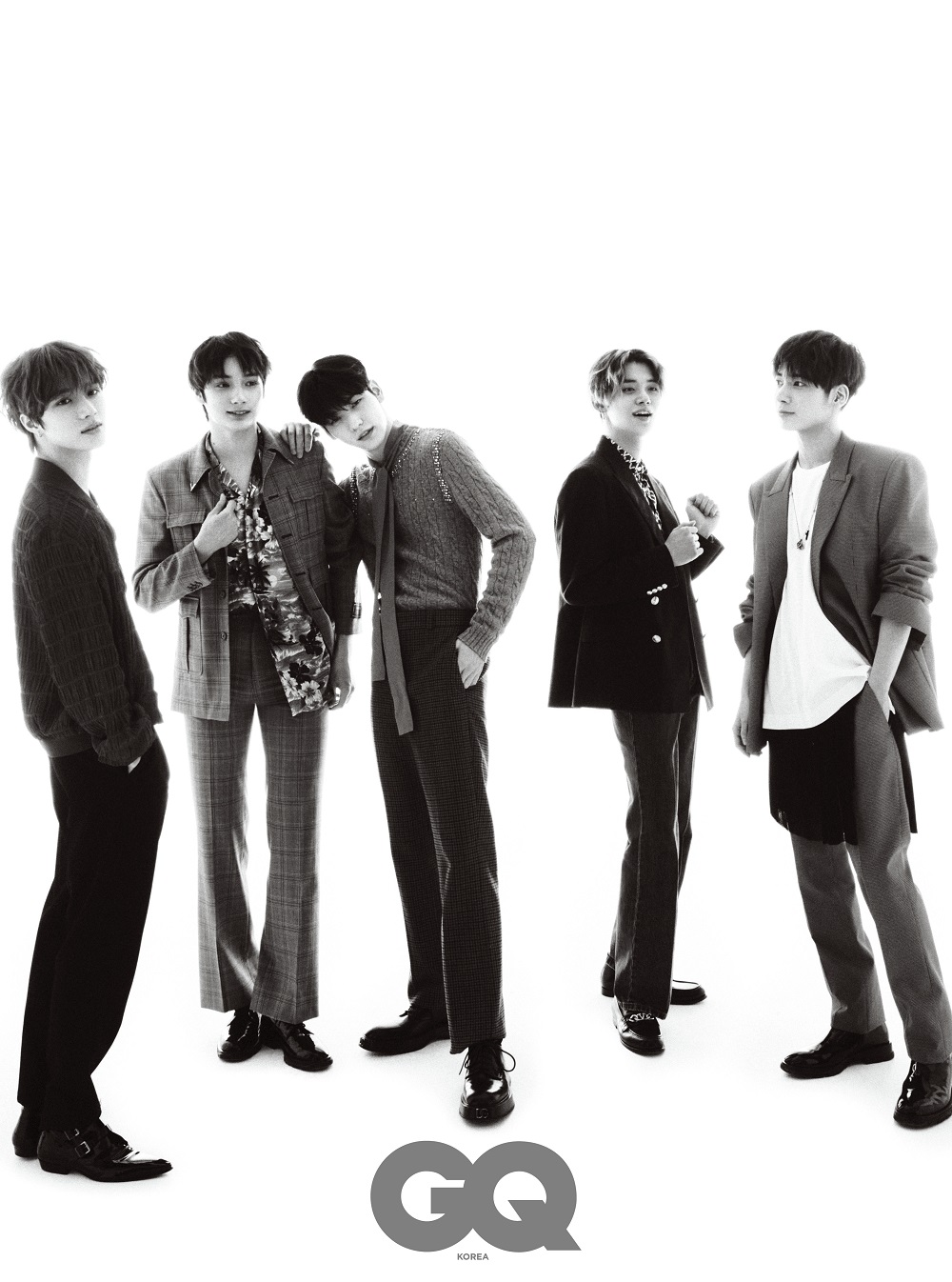 ☆韓国の人気☆【THEAIRTOWN】☆came banding pt☆ ktown4u.com : GQ KOREA 2022.06 (Content : TOMORROW X